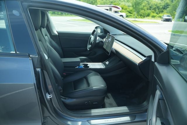 2021 Tesla Model 3 Standard Range Plus Rear-Wheel Drive