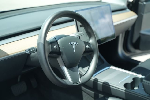 2021 Tesla Model 3 Standard Range Plus Rear-Wheel Drive