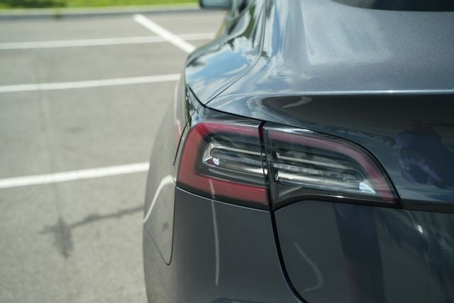2021 Tesla Model 3 Standard Range Plus Rear-Wheel Drive