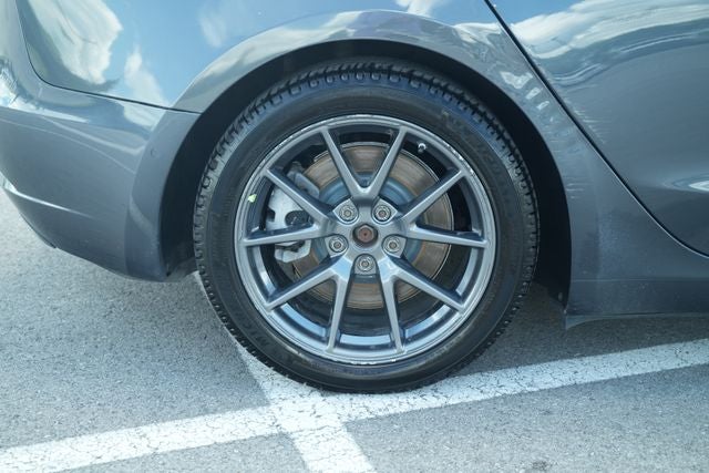 2021 Tesla Model 3 Standard Range Plus Rear-Wheel Drive