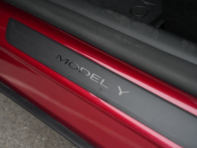 2024 Tesla Model Y Long Range Dual Motor All-Wheel Drive