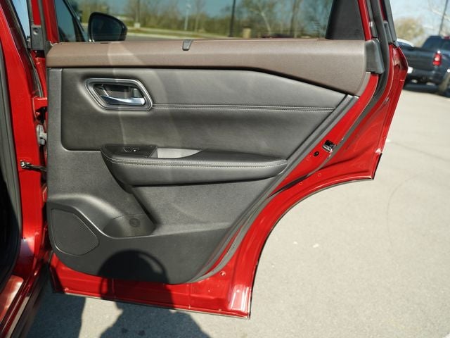 2021 Nissan Rogue Platinum FWD