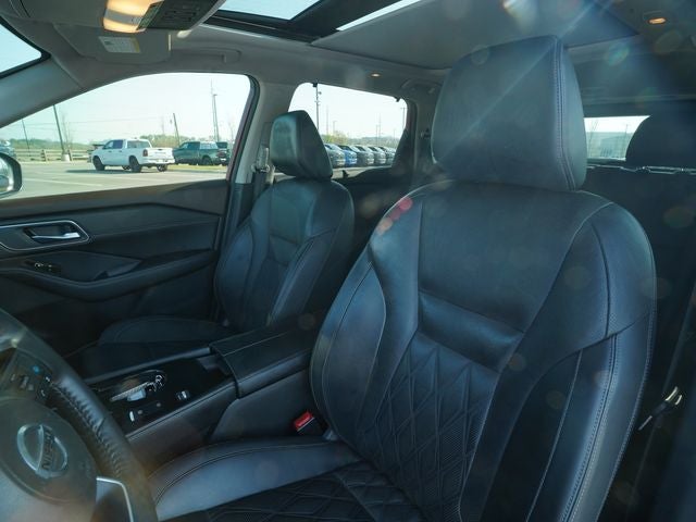 2021 Nissan Rogue Platinum FWD