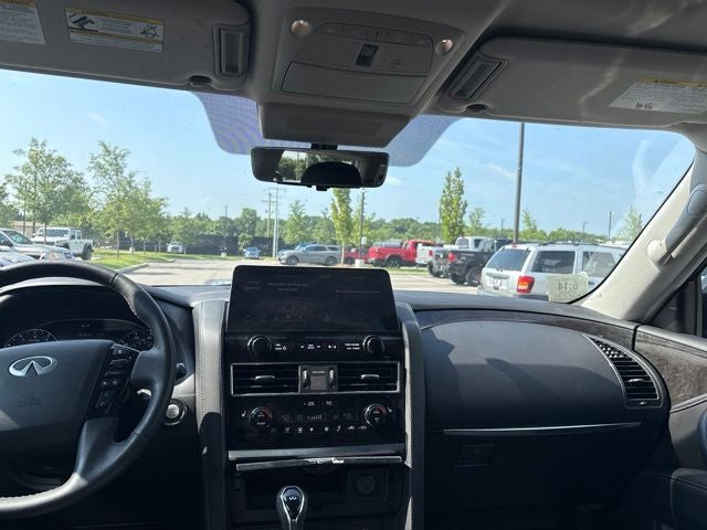 2022 INFINITI QX80 LUXE AWD