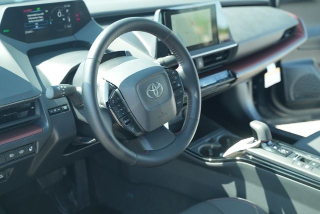 2025 Toyota Prius Plug-In Hybrid SE