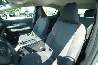2025 Toyota Prius Plug-In Hybrid SE