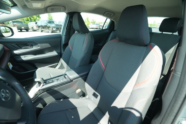 2025 Toyota Prius Plug-In Hybrid SE
