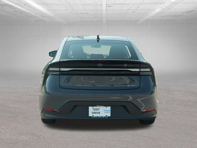 2025 Toyota Prius Plug-In Hybrid SE