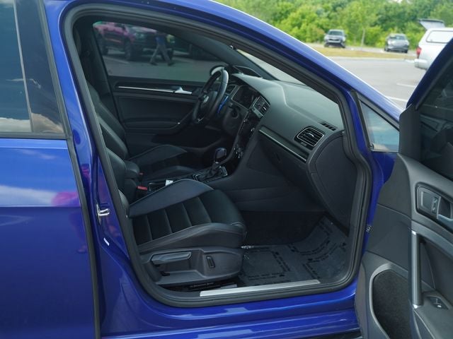 2019 Volkswagen Golf R 2.0T w/DCC & Navigation