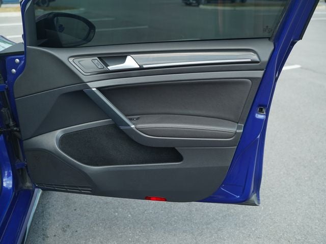 2019 Volkswagen Golf R 2.0T w/DCC & Navigation