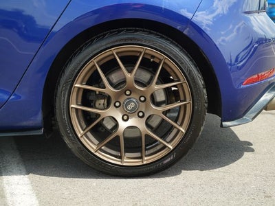 2019 Volkswagen Golf R 2.0T w/DCC & Navigation