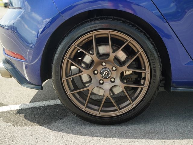 2019 Volkswagen Golf R 2.0T w/DCC & Navigation