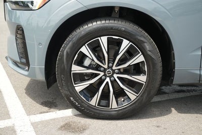 2023 Volvo XC60 B5 Plus Dark Theme