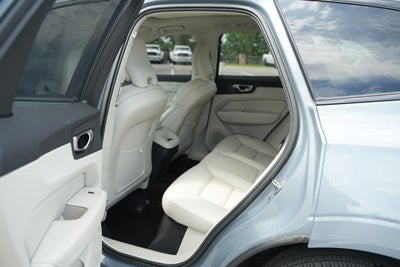 2023 Volvo XC60 B5 Plus Dark Theme