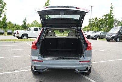 2023 Volvo XC60 B5 Plus Dark Theme