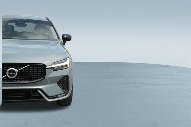 2023 Volvo XC60 B5 Plus Dark Theme