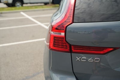 2023 Volvo XC60 B5 Plus Dark Theme