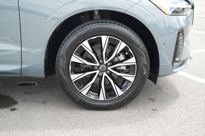 2023 Volvo XC60 B5 Plus Dark Theme