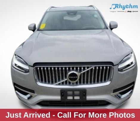 2023 Volvo XC90 B5 Plus