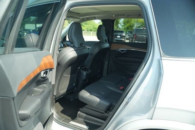 2023 Volvo XC90 B5 Plus