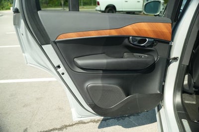 2023 Volvo XC90 B5 Plus