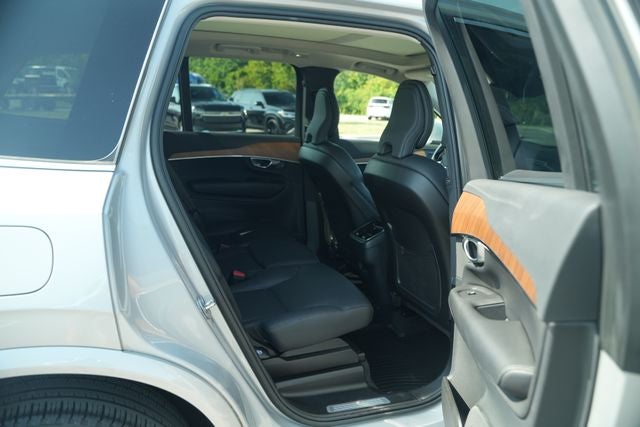 2023 Volvo XC90 B5 Plus