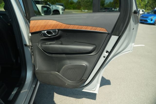 2023 Volvo XC90 B5 Plus