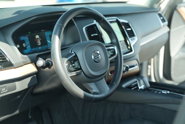 2023 Volvo XC90 B5 Plus