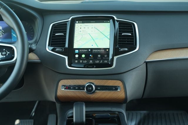 2023 Volvo XC90 B5 Plus