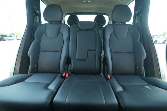 2023 Volvo XC90 B5 Plus