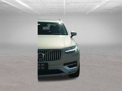2023 Volvo XC90 B5 Plus