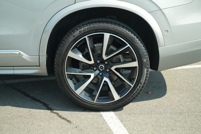 2023 Volvo XC90 B5 Plus