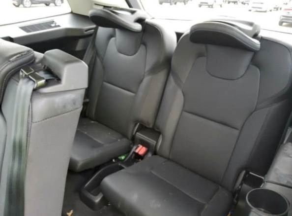 2023 Volvo XC90 B5 Plus