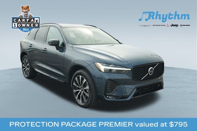 2024 Volvo XC60 B5 Plus Dark Theme