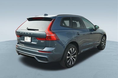 2024 Volvo XC60 B5 Plus Dark Theme