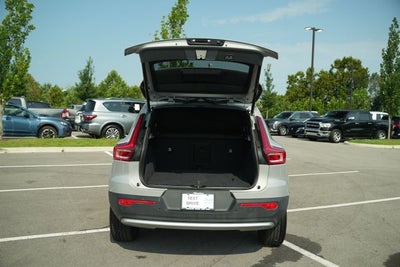 2025 Volvo XC40 B5 Plus Bright Theme