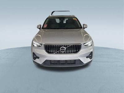 2025 Volvo XC40 B5 Plus Bright Theme