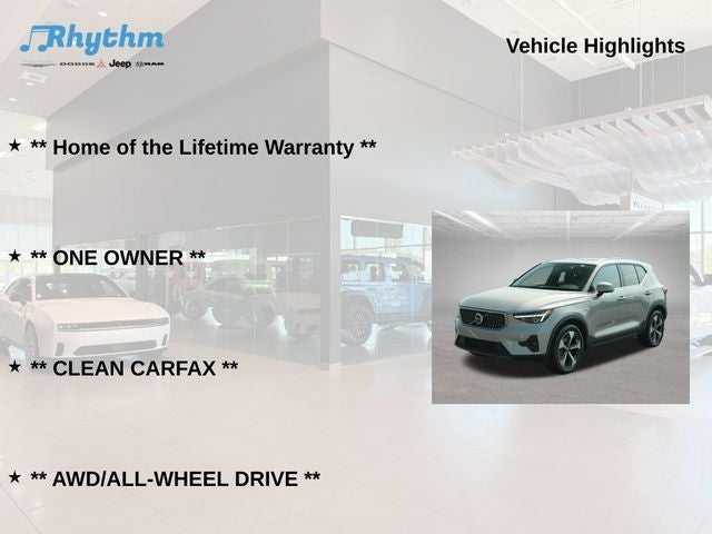 2025 Volvo XC40 B5 Plus Bright Theme