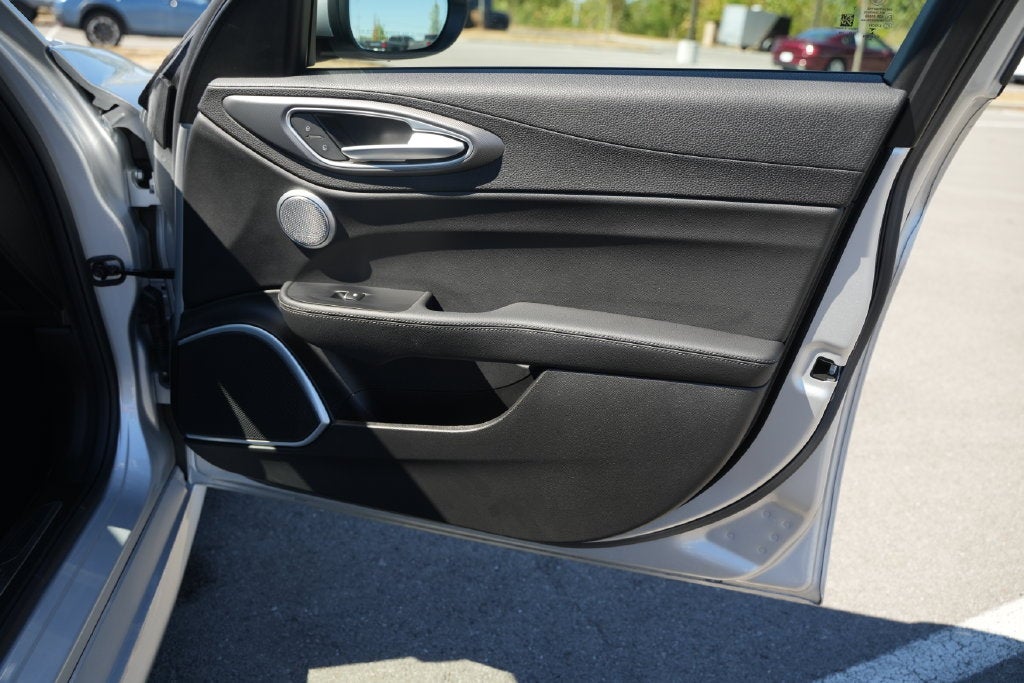 2017 Alfa Romeo Giulia Ti